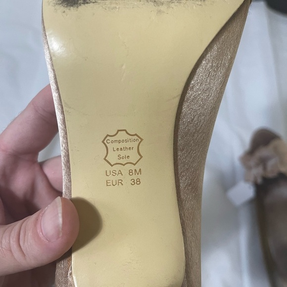 The Tough of Nina Women’s size 8 gold - Picture 4 of 10